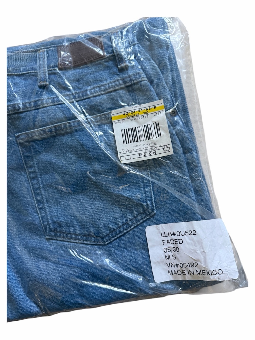 Vintage L.L. Bean Men’s Relaxed Fit Jeans 36X30 NOS New Deadstock Faded Wash